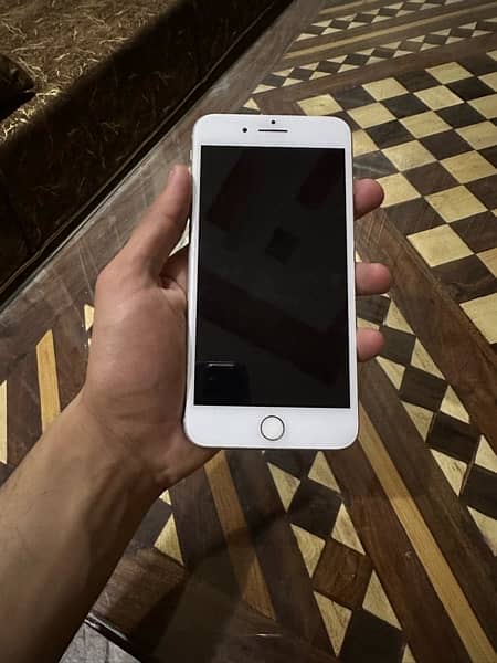 7plus 128gb PTA approved total okay phone Silver saaf condition 2