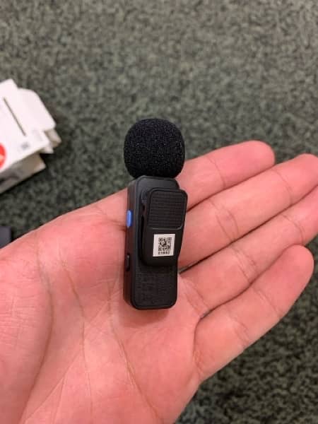 Boya V1 Wireless Mic with Noise Cancellation (For iPhone) 3