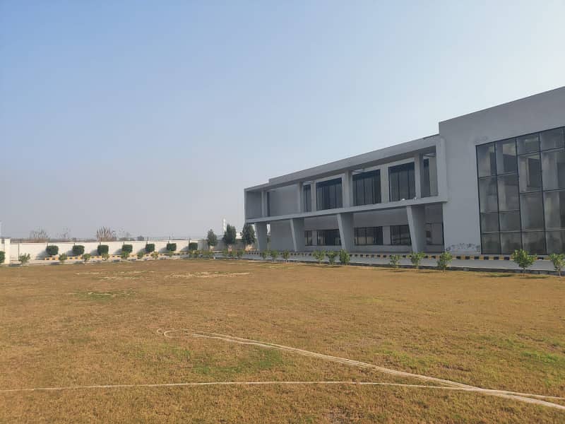 Ideal 90000 Sqft Hall Available On Rent At FIEDMC Saiawala Faisalabad 6