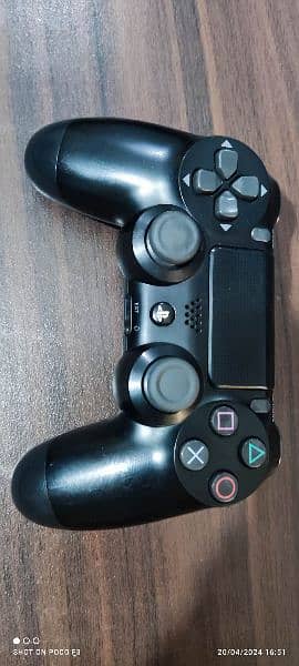 PS 4 Slim 500 GB with All accessories & Games 7