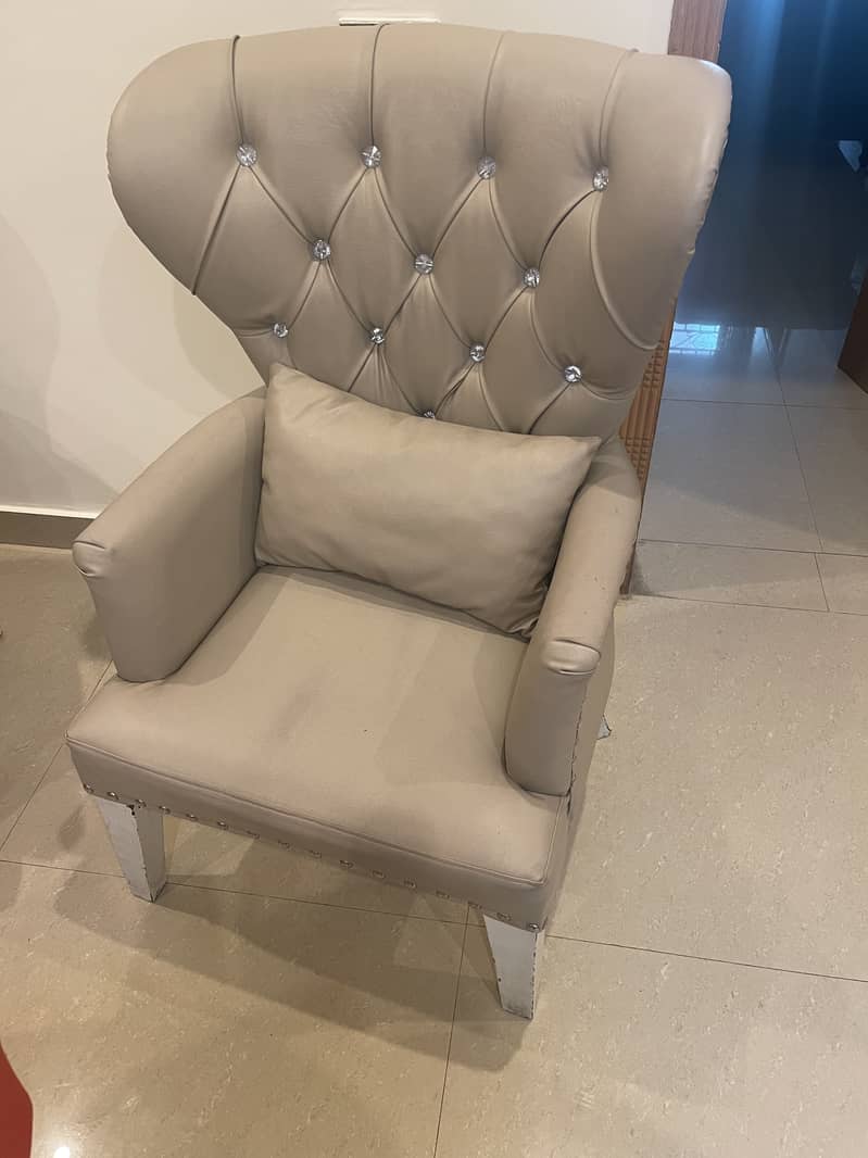 Bedroom Wing chairs for urgent sale 1