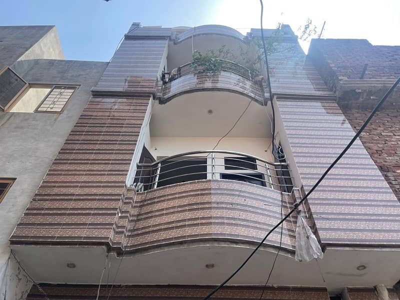 3marlah triple story house for sale full furnished 10/09 1