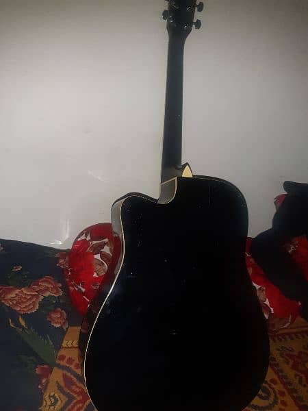 me apna guitar sell krna chats ha bilkul new condition main  ha 1