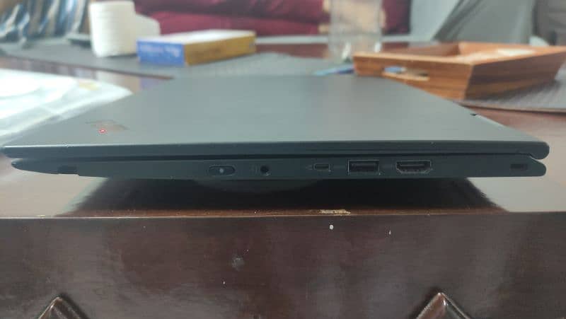 Lenovo X1 Yogax360 touch intel i7 8650U 16gb ddr3 ram 500gb ssd 3