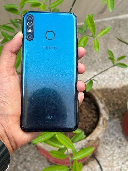 Infinix hot 8 4/64 with box 3
