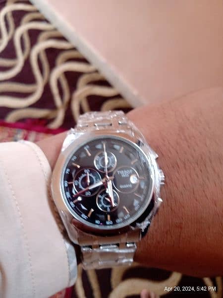 Tissot watch chronograph and with date 5