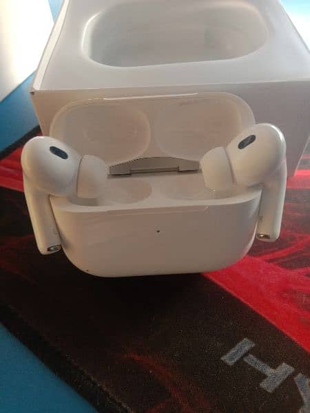 Apple airpods pro 2 airpods ke sath silicon ka cover free gift de ge 1