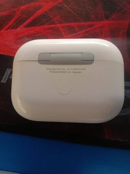 Apple airpods pro 2 airpods ke sath silicon ka cover free gift de ge 3
