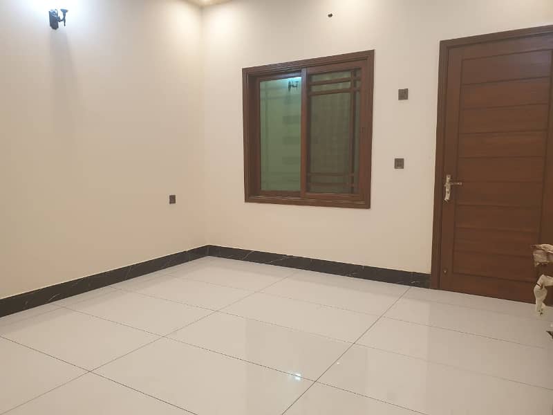 4 BED D/D. LUXURY PORTION AT THE PRIME LOCATION OF GULSHAN-E-IQBAL FOR SALE 4