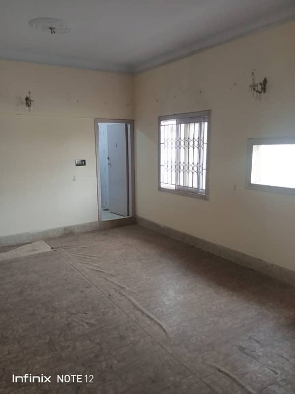 400 Square Yards Triple Storey Bungalow For Sale 1