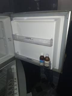 Good condition haier fridge 0
