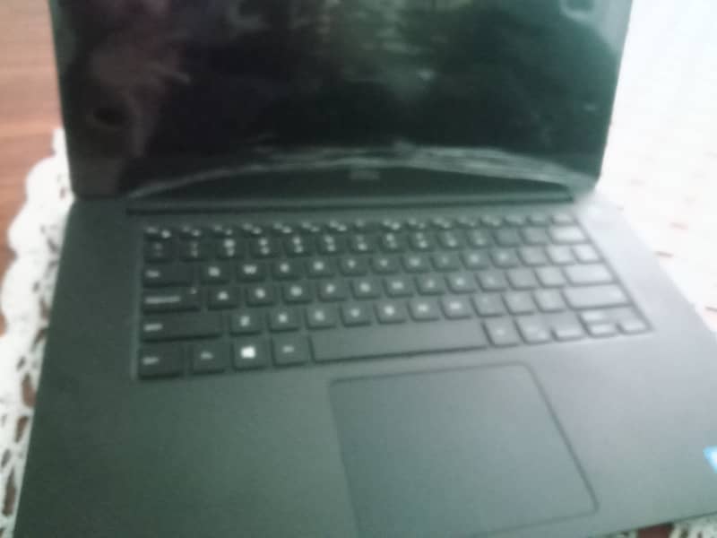 Dell xps 9560 1