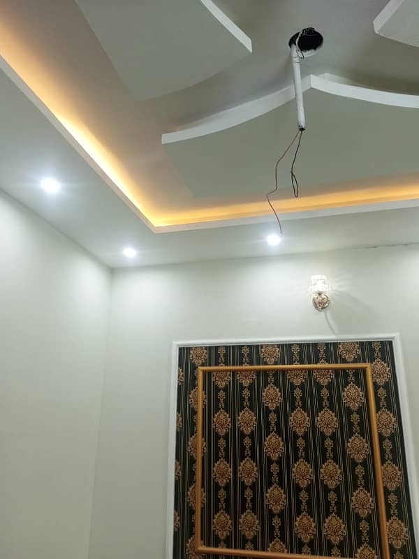 10 MARLA HOT LOCATION HOUSE AVAILABLE FOR RENT IN NAWAB TOWN 3