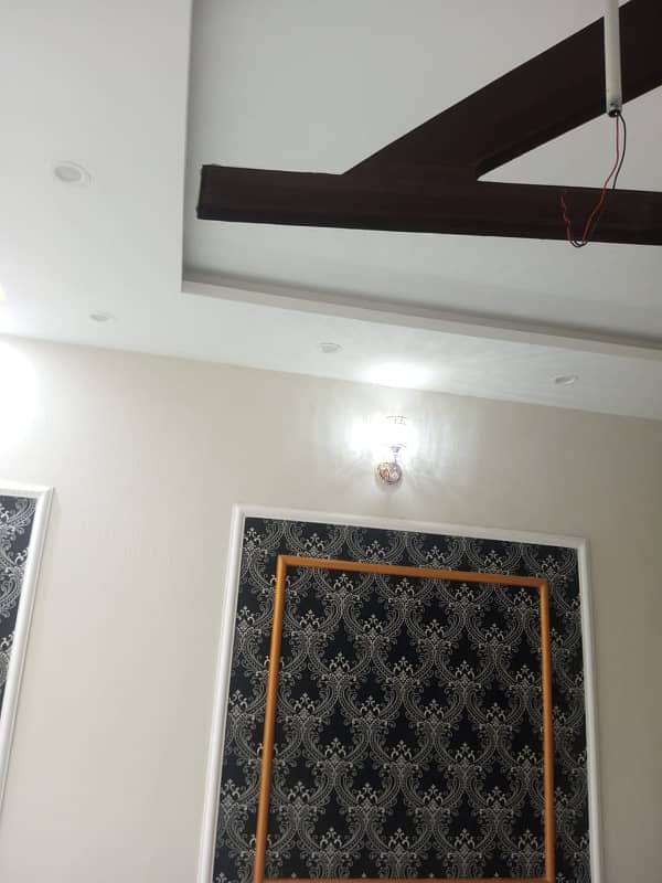 10 MARLA HOT LOCATION HOUSE AVAILABLE FOR RENT IN NAWAB TOWN 7