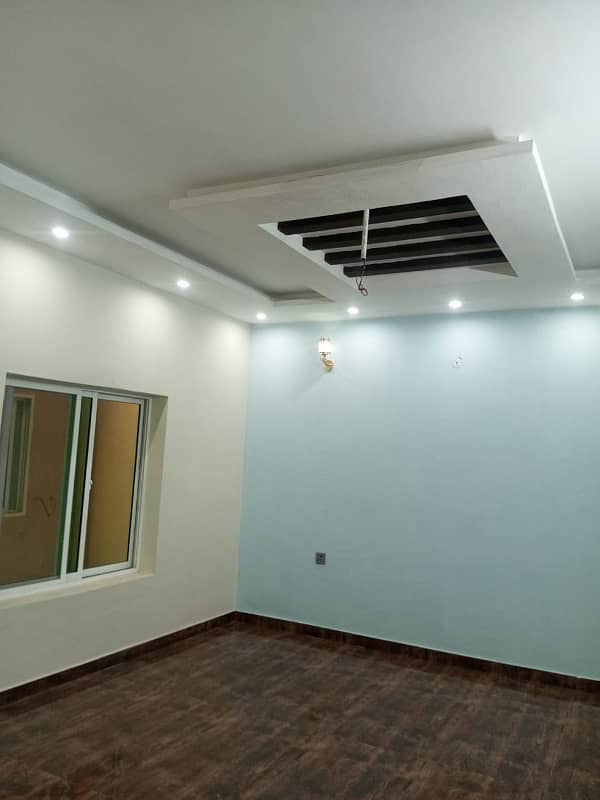10 MARLA HOT LOCATION HOUSE AVAILABLE FOR RENT IN NAWAB TOWN 14