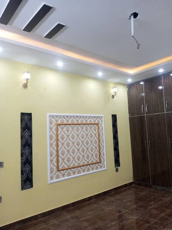 10 MARLA HOT LOCATION HOUSE AVAILABLE FOR RENT IN NAWAB TOWN 18