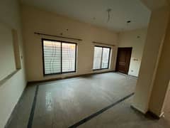 10 MARLA GOOD LOCATION LOWER PORTION AVAILABLE FOR RENT IN NASHEMAN-E-IQBAL PHASE 1
