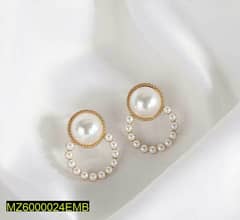 beautiful pearl earrings