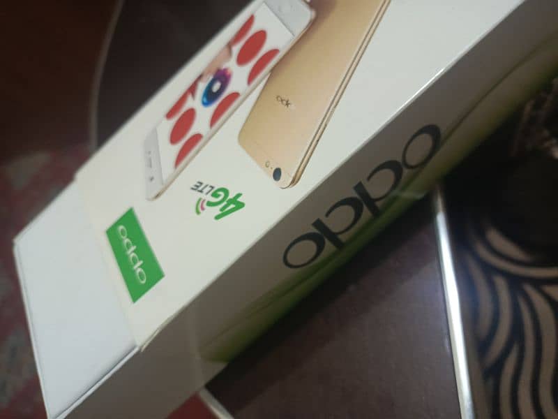 oppo A57  memory 4/64  condition 10)10 2
