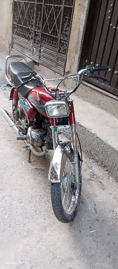 honda 70 ha full ready ha just copy ha bike ke Lahore numbr