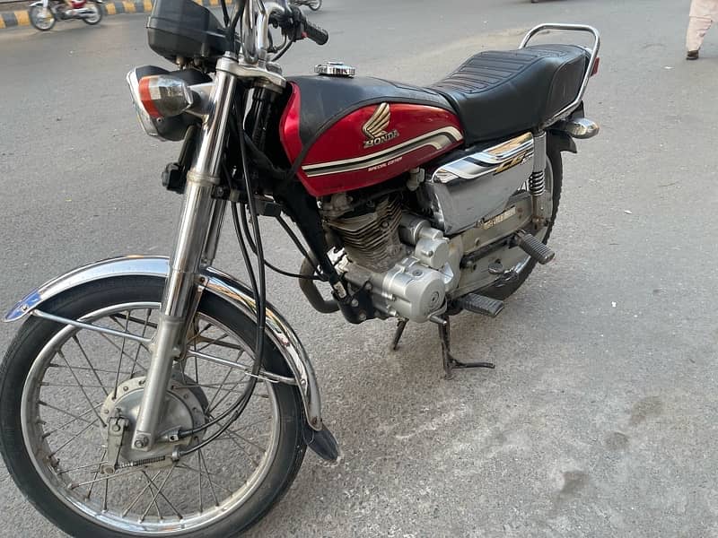 want to sale my Honda 125 in good condition 4