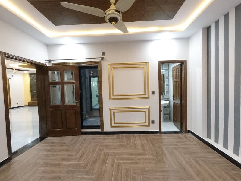 12 Marla House For Sale In G-15/1 Islamabad 8