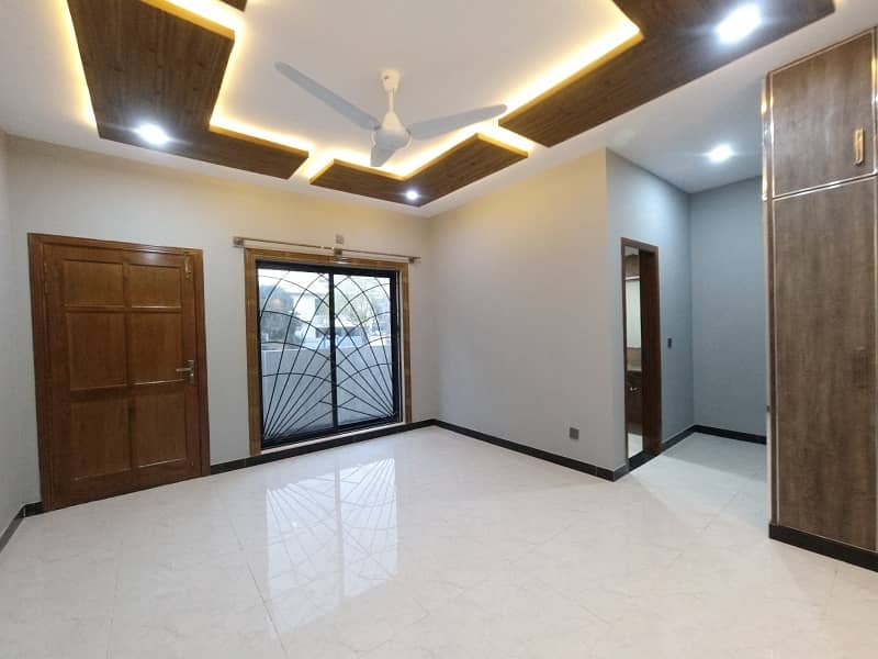 12 Marla House For Sale In G-15/1 Islamabad 15