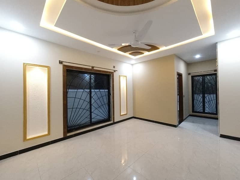12 Marla House For Sale In G-15/1 Islamabad 18