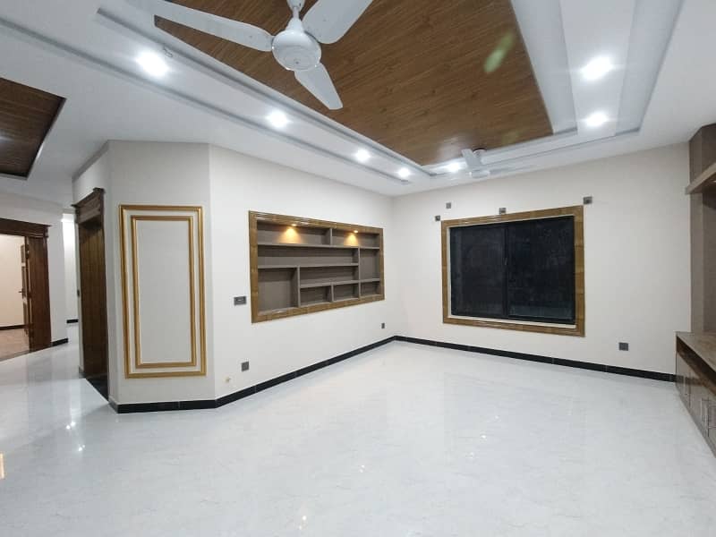 12 Marla House For Sale In G-15/1 Islamabad 34
