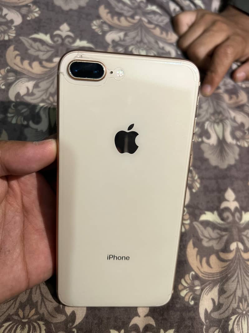 I phone 8plus for sale in pkaistan 1