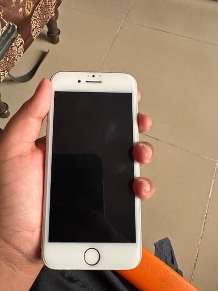 iPhone 7 32 GB for sale 3