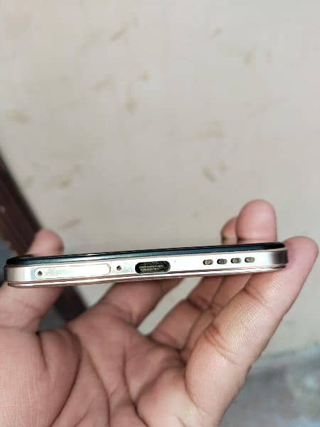 Vivo v23e full lush condition 10/10 with box charger 4