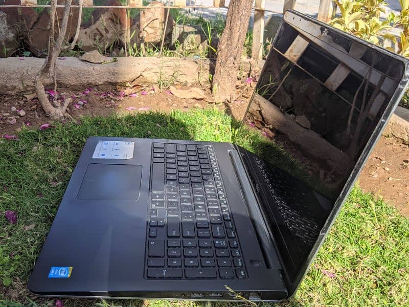Dell Laptop 9