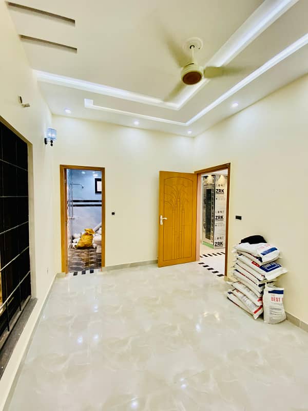 6 Marla Triple Unit Corner House Available For Sale In dream Gardens Lahore 8