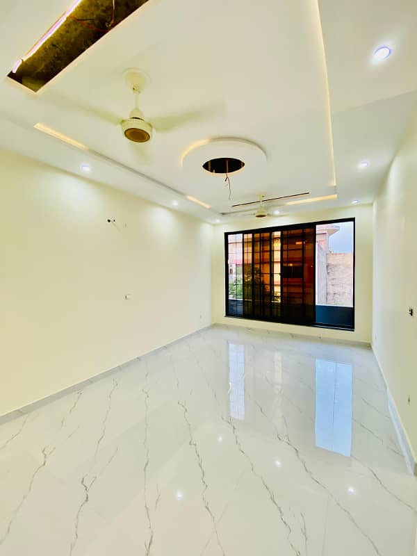 6 Marla Triple Unit Corner House Available For Sale In dream Gardens Lahore 20