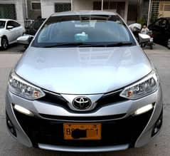 Toyota yaris 2020 1.5 x top variant
