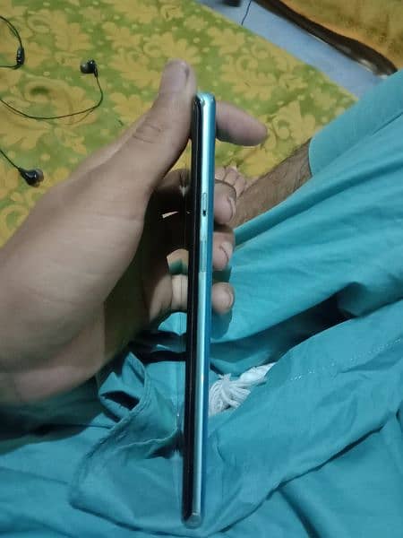 OnePlus 8pro 12 256 dual Sim single green line in sceeen 6