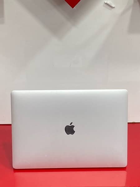 Macbook Pro 2017 CTO Model 1