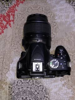 Nikon D5200 cam with 18-55mm lens