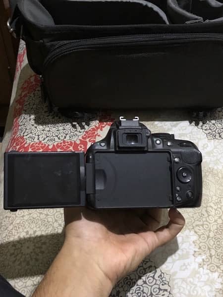 Nikon D5200 cam with 18-55mm lens 5