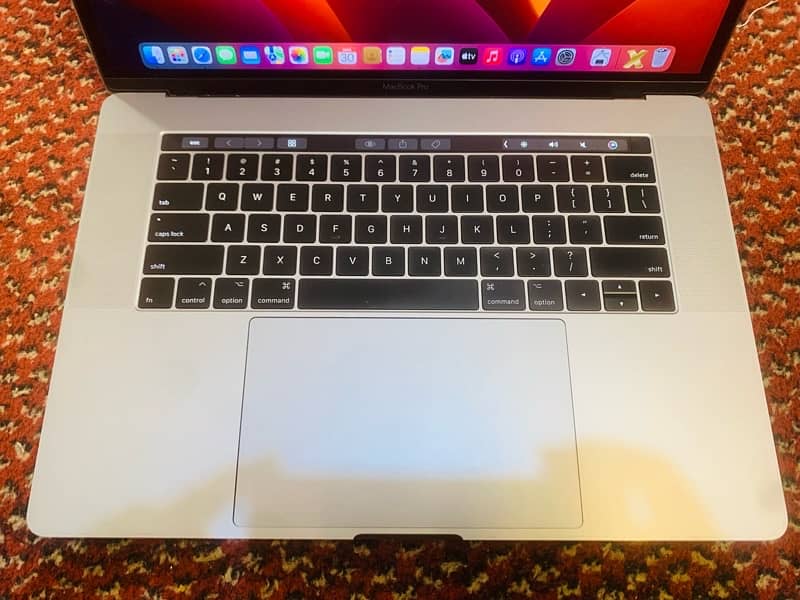 MacBook Pro Retina, 15-inch, 2017 ( 4GB Graphic Card ) 2