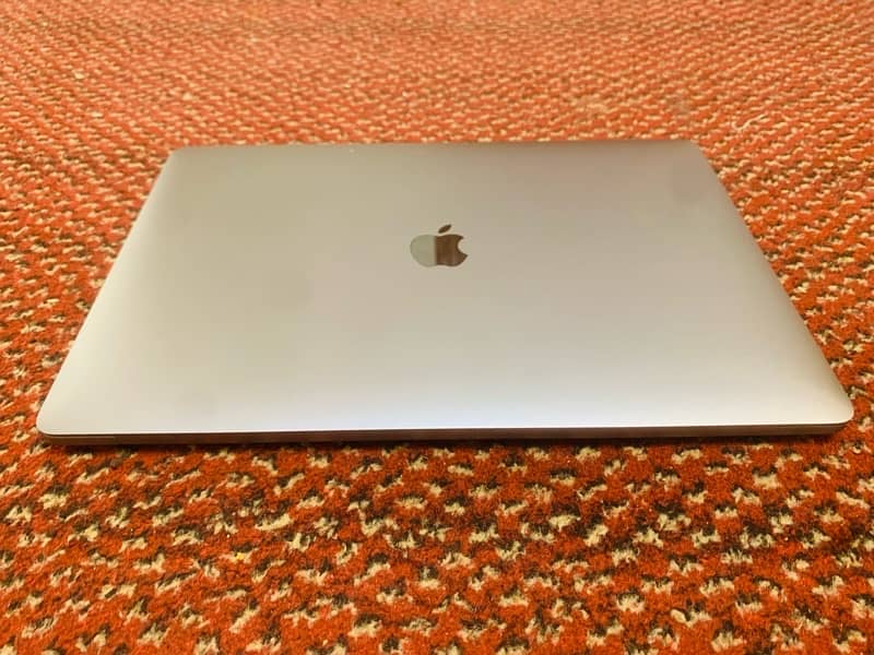MacBook Pro Retina, 15-inch, 2017 ( 4GB Graphic Card ) 8