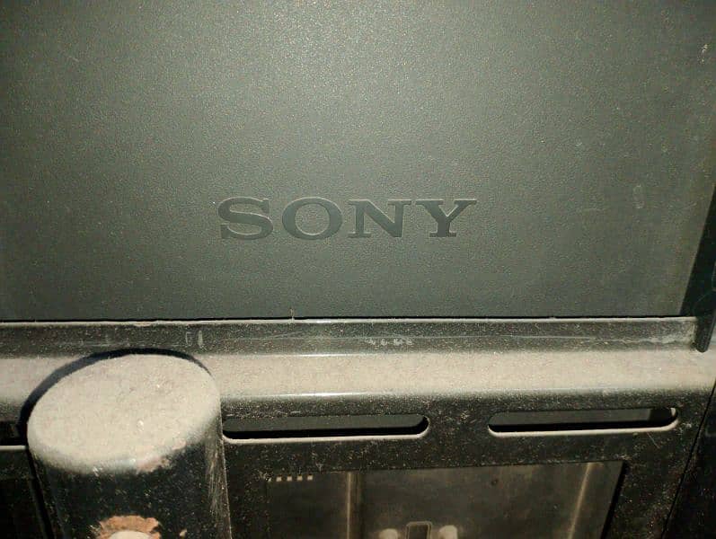 Original Sony Lcd in very good condition for sale 1