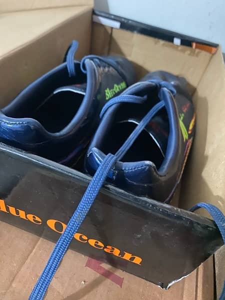 Football Shoes (Good Condition) size:11 6