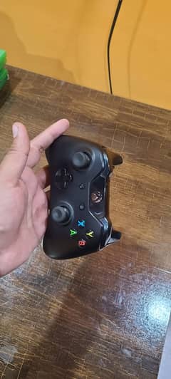 Xbox One original wireless controller