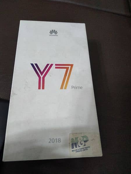 Huawei y7 prime 2018 PTA approved 3/32 With  box no open no repair 1