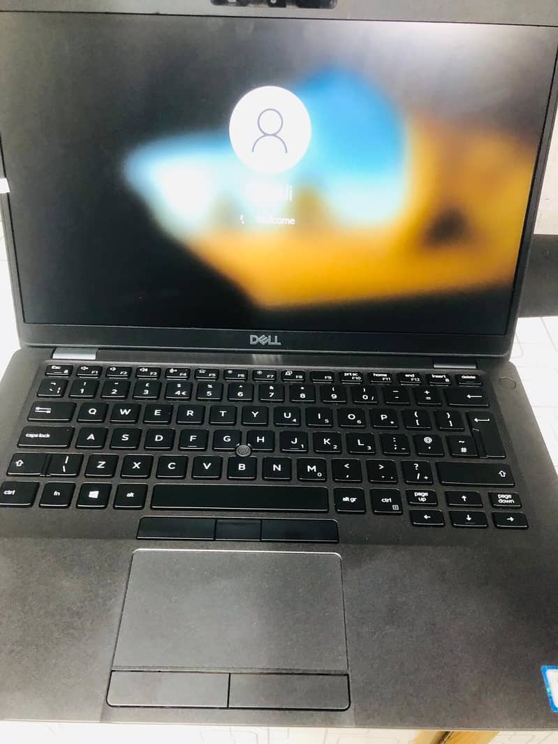 Dell Latitude 5400 Intel Core i5, 8th Gen,14"Led Display Touch Screen 8