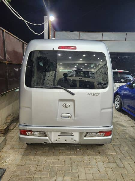 Daihatsu Hijet delux 3