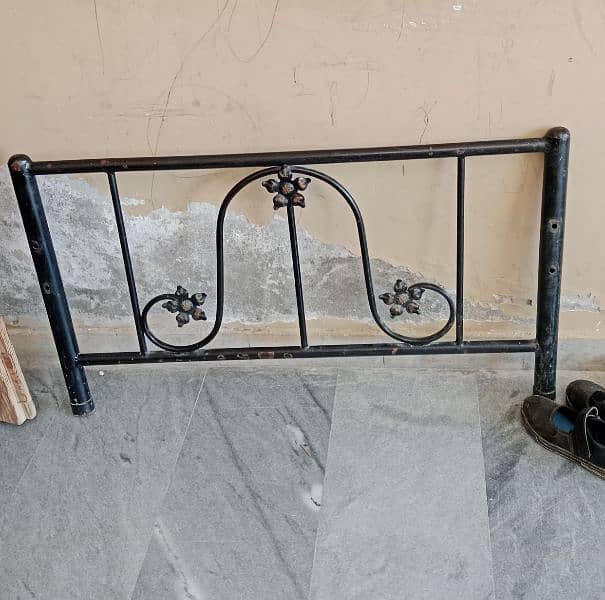 single iron bed for sale 1