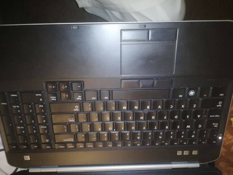 laptop for sale Dell latitude D5520 Ram 8GB, SSD 3